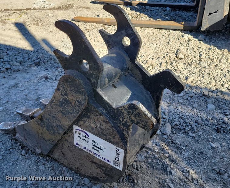 image for item EE0874 Bobcat excavator bucket