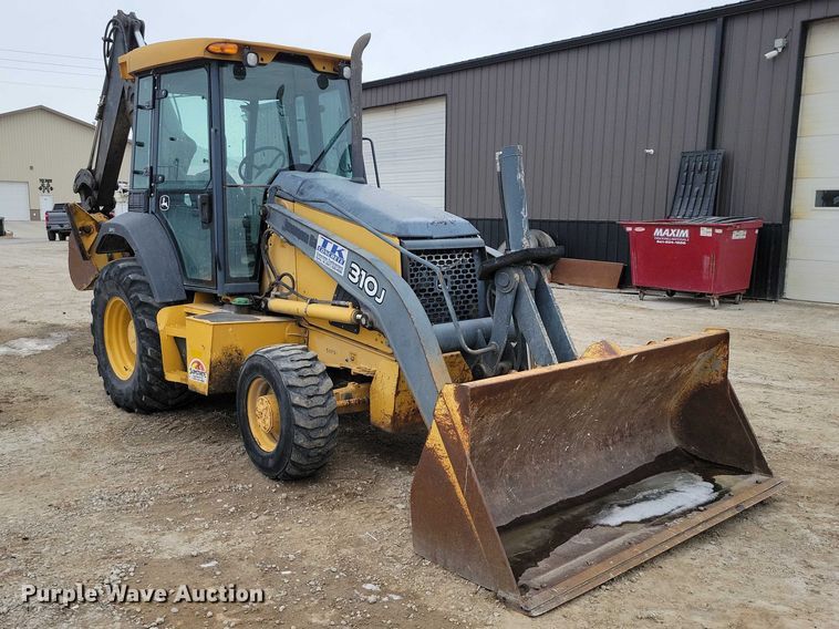 image for item EE0877 2012 John Deere 310J backhoe