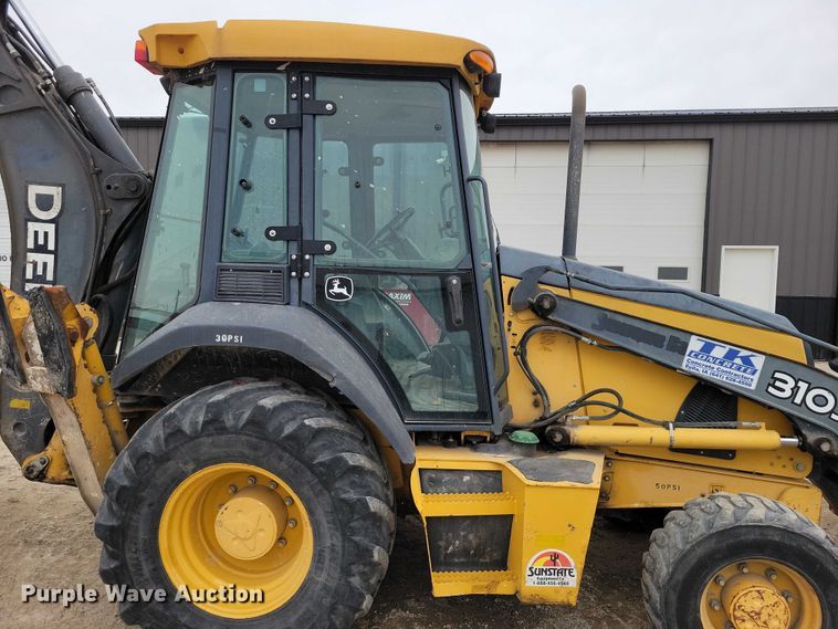 image for item EE0877 2012 John Deere 310J backhoe