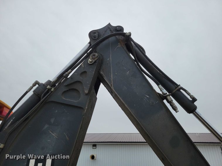 image for item EE0877 2012 John Deere 310J backhoe