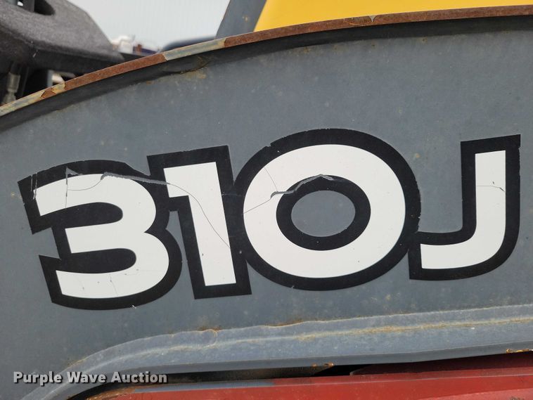 image for item EE0877 2012 John Deere 310J backhoe