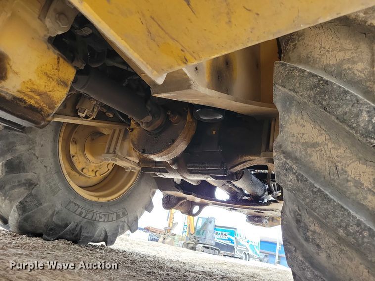 image for item EE0877 2012 John Deere 310J backhoe