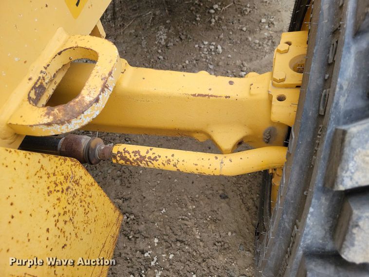 image for item EE0877 2012 John Deere 310J backhoe