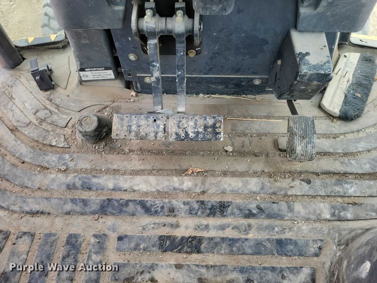 image for item EE0877 2012 John Deere 310J backhoe