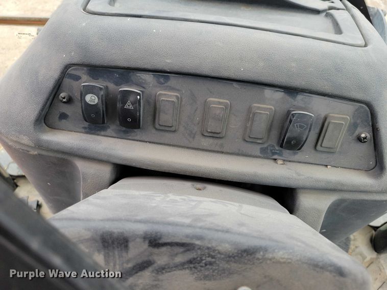 image for item EE0877 2012 John Deere 310J backhoe