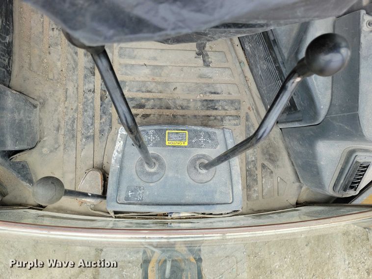 image for item EE0877 2012 John Deere 310J backhoe