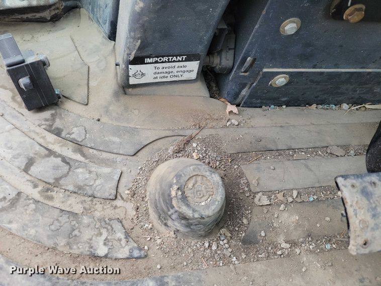 image for item EE0877 2012 John Deere 310J backhoe