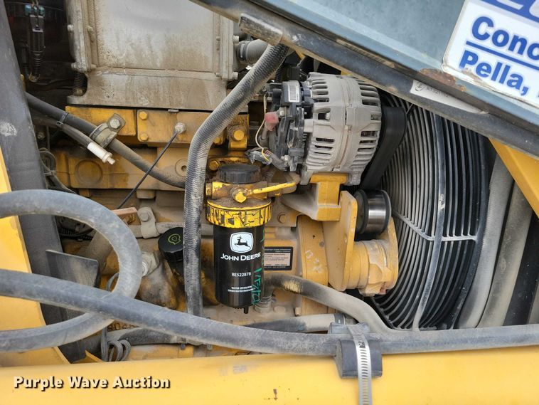 image for item EE0877 2012 John Deere 310J backhoe