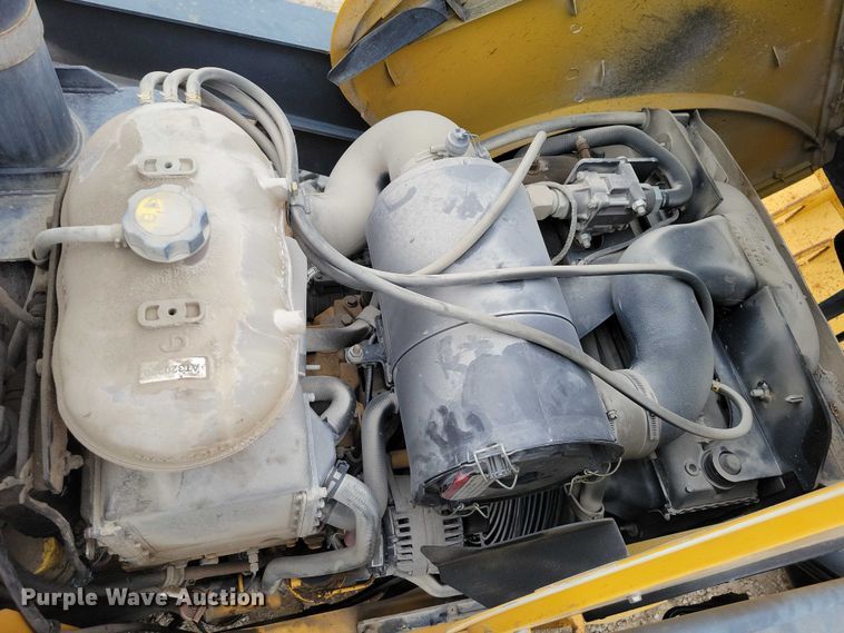 image for item EE0877 2012 John Deere 310J backhoe