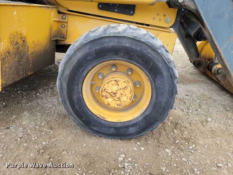image for item EE0877 2012 John Deere 310J backhoe
