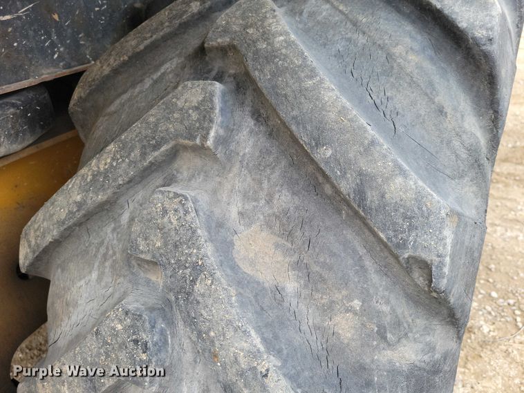 image for item EE0877 2012 John Deere 310J backhoe