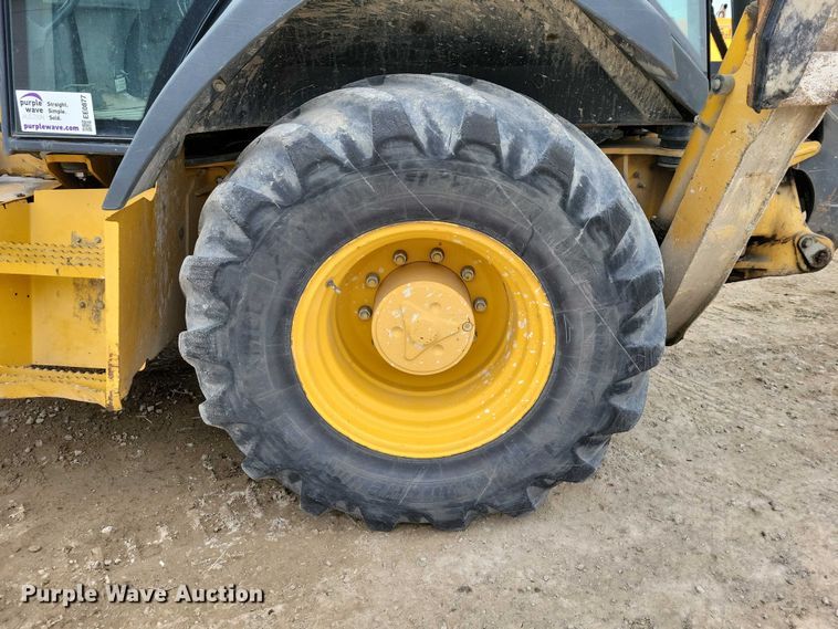 image for item EE0877 2012 John Deere 310J backhoe