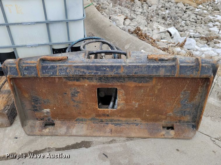 image for item EE0878 Skid steer breaker