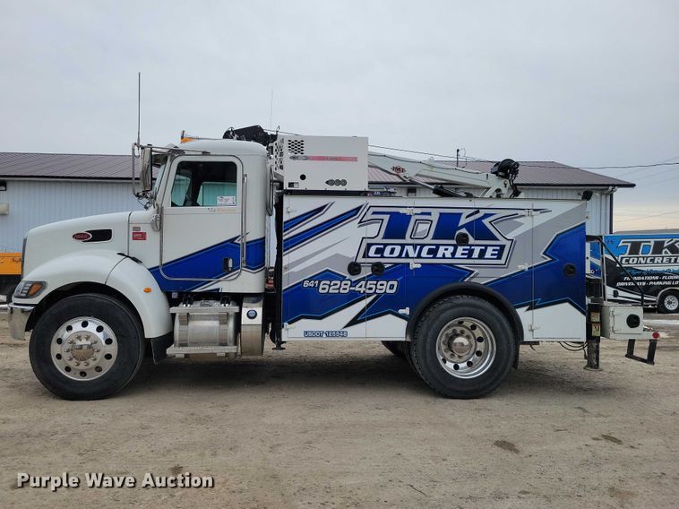 image for item EE0879 2016 Peterbilt 337 utility / service truck