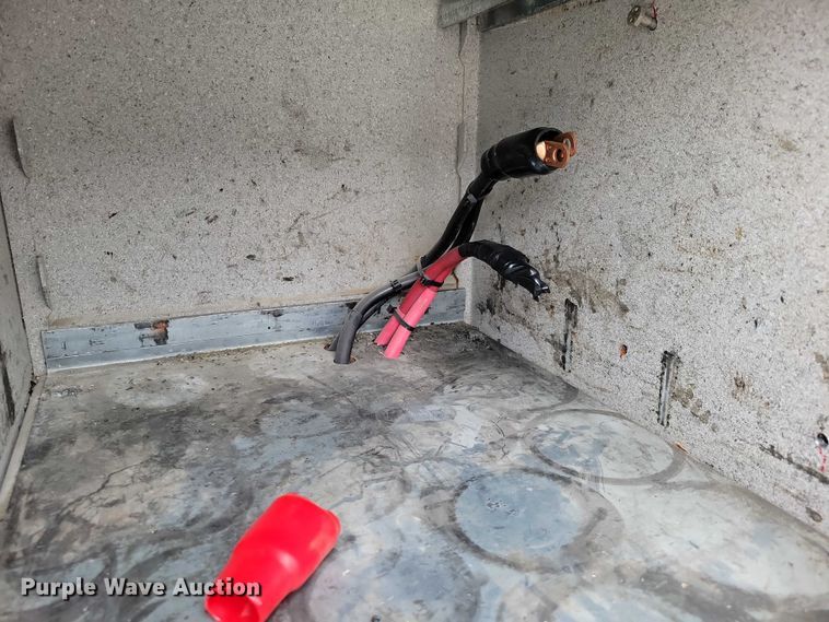 image for item EE0879 2016 Peterbilt 337 utility / service truck