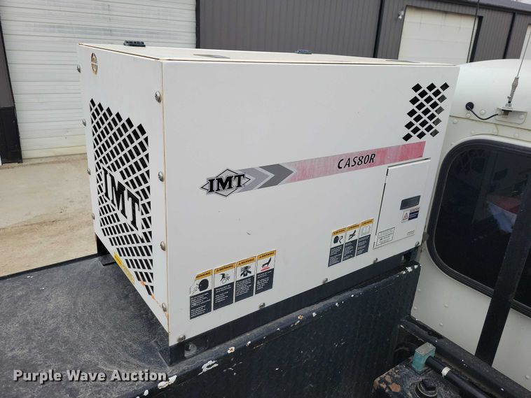 image for item EE0879 2016 Peterbilt 337 utility / service truck