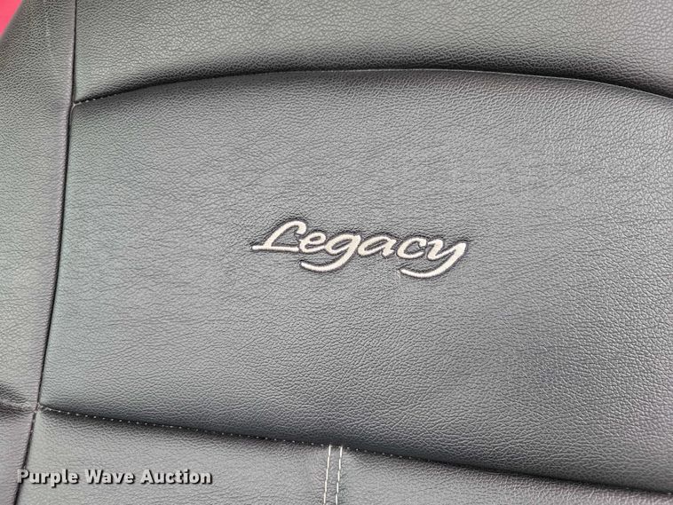 image for item EE0879 2016 Peterbilt 337 utility / service truck