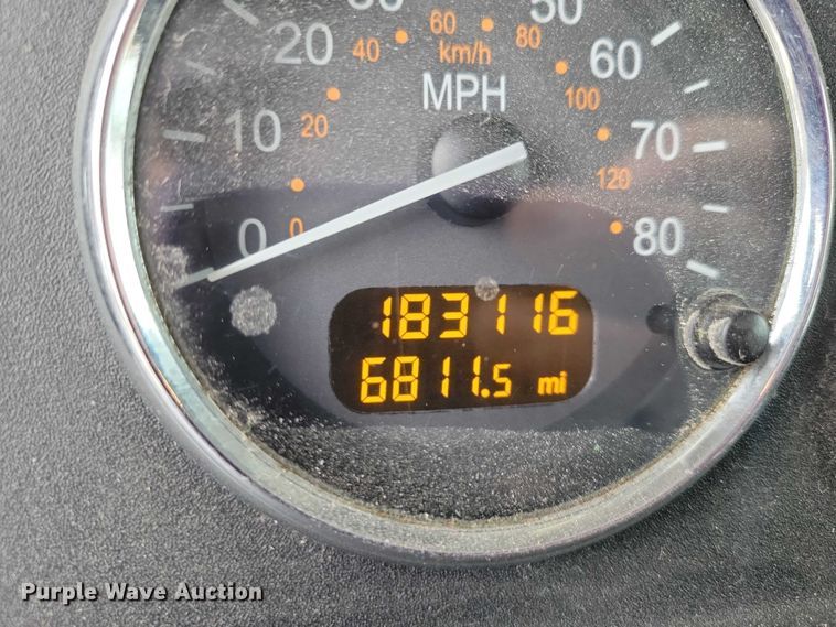 image for item EE0879 2016 Peterbilt 337 utility / service truck