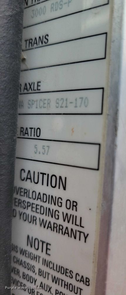 image for item EE0879 2016 Peterbilt 337 utility / service truck