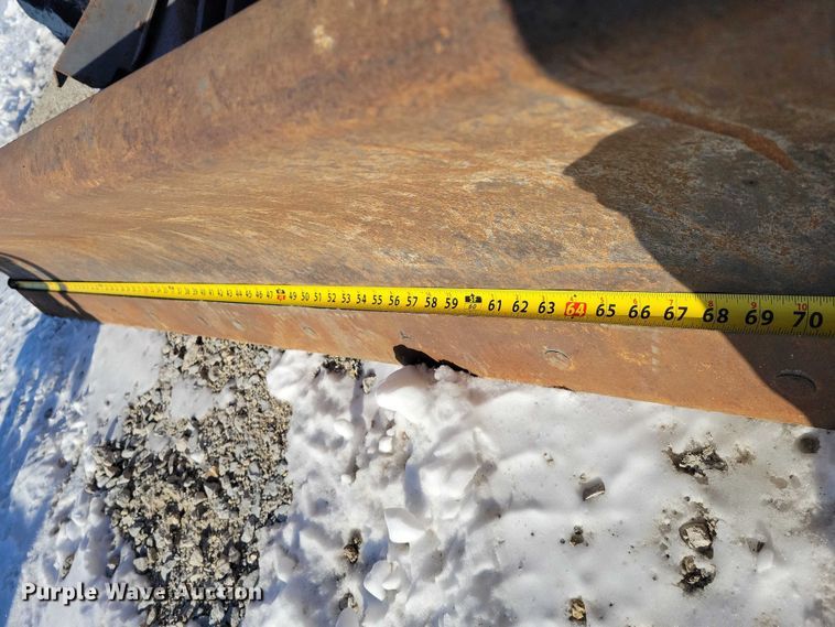 image for item EE0880 2014 Takeuchi TB260 mini excavator