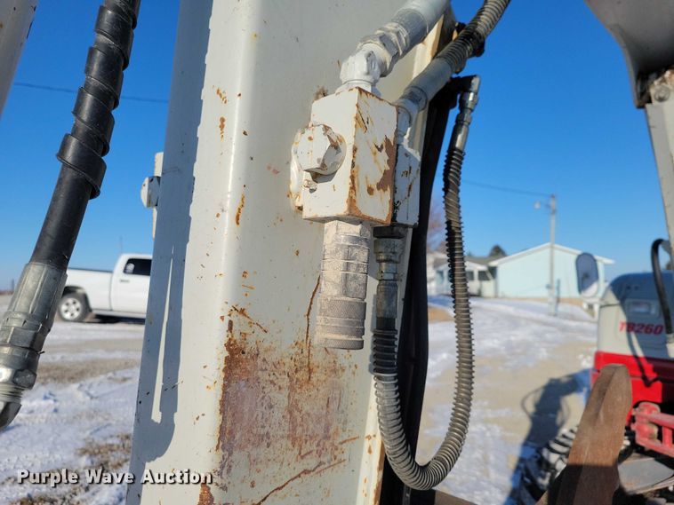 image for item EE0880 2014 Takeuchi TB260 mini excavator