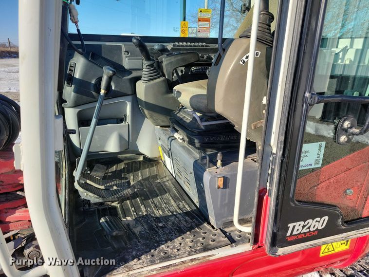 image for item EE0880 2014 Takeuchi TB260 mini excavator