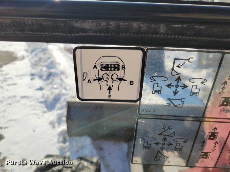 image for item EE0880 2014 Takeuchi TB260 mini excavator