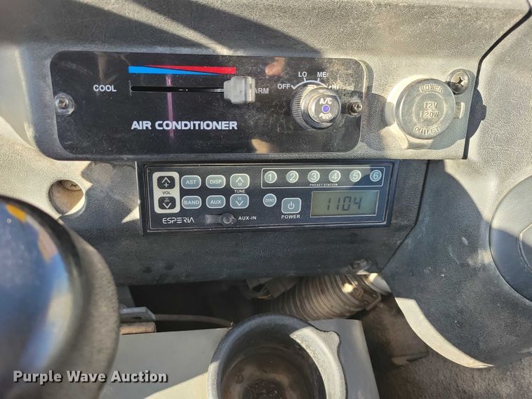 image for item EE0880 2014 Takeuchi TB260 mini excavator