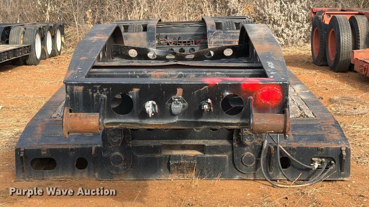 image for item EE1413 1995 Cozad lowboy equipment trailer