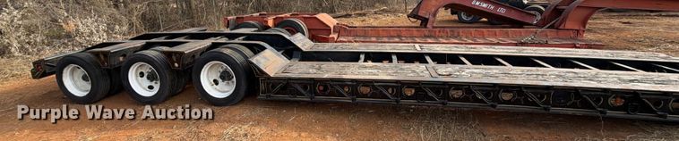 image for item EE1413 1995 Cozad lowboy equipment trailer