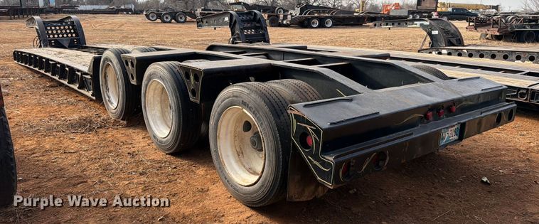 image for item EE1413 1995 Cozad lowboy equipment trailer