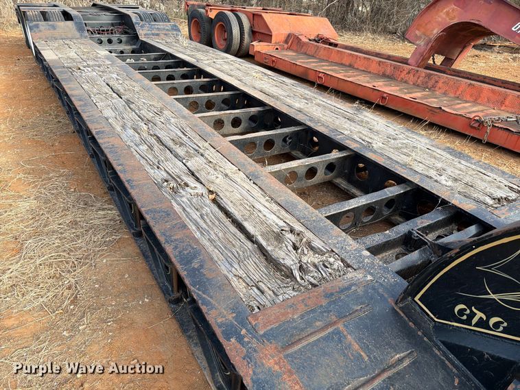 image for item EE1413 1995 Cozad lowboy equipment trailer