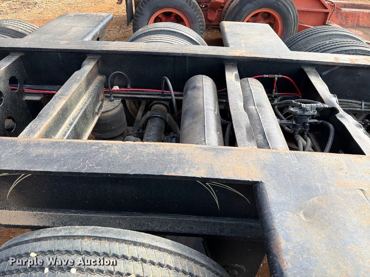 image for item EE1413 1995 Cozad lowboy equipment trailer