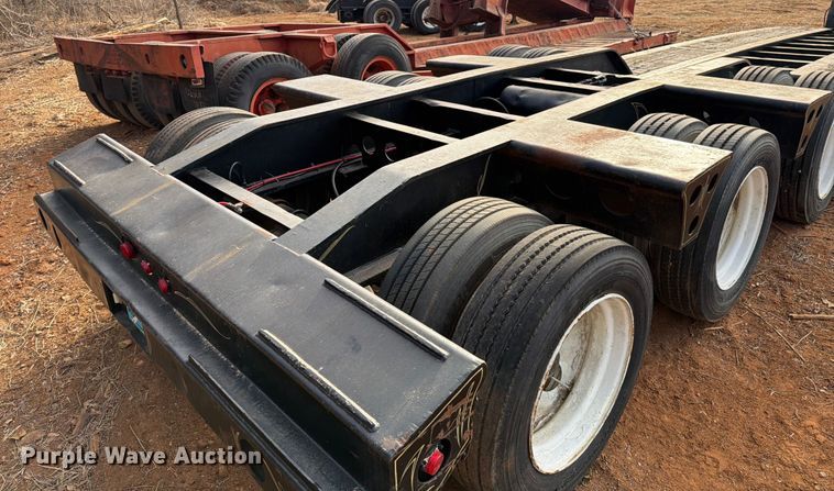 image for item EE1413 1995 Cozad lowboy equipment trailer