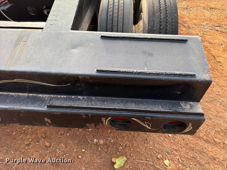 image for item EE1413 1995 Cozad lowboy equipment trailer