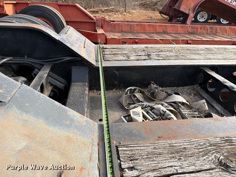 image for item EE1413 1995 Cozad lowboy equipment trailer