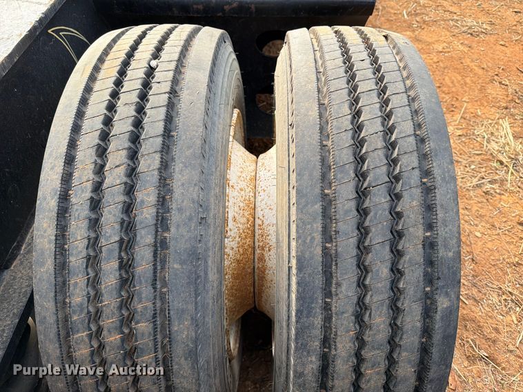 image for item EE1413 1995 Cozad lowboy equipment trailer