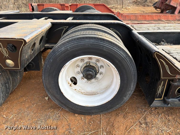 image for item EE1413 1995 Cozad lowboy equipment trailer