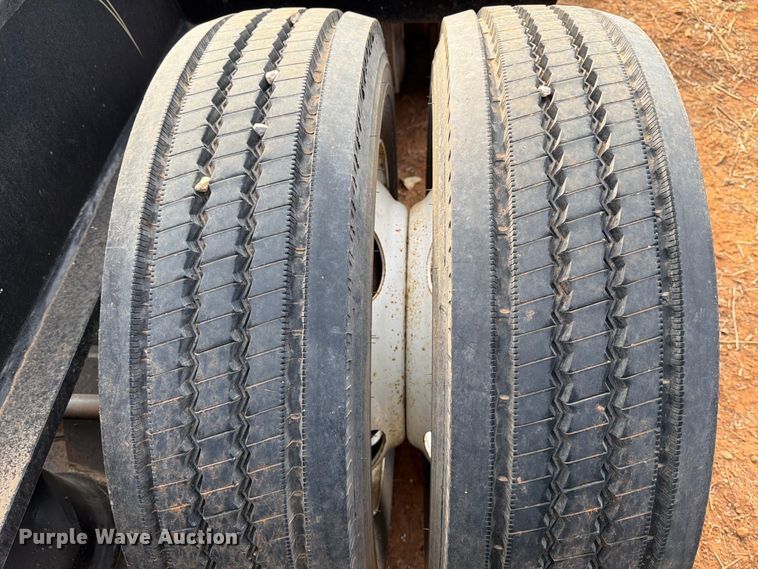 image for item EE1413 1995 Cozad lowboy equipment trailer