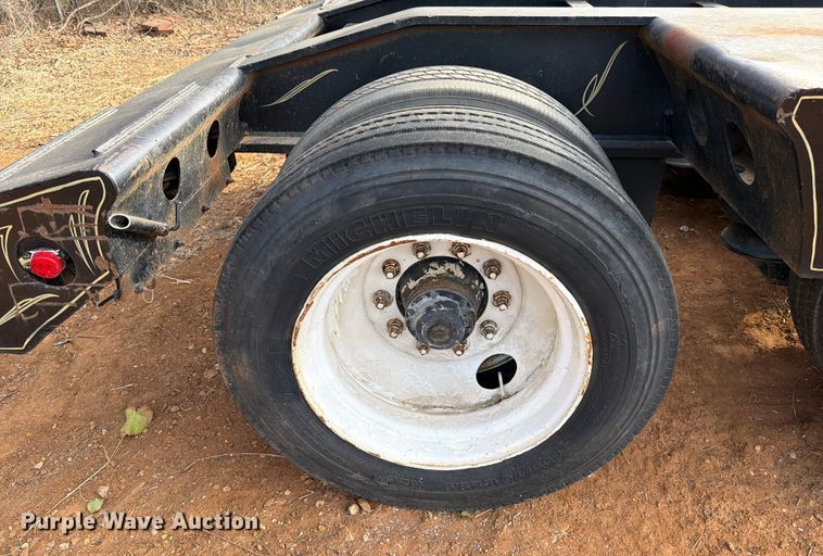 image for item EE1413 1995 Cozad lowboy equipment trailer