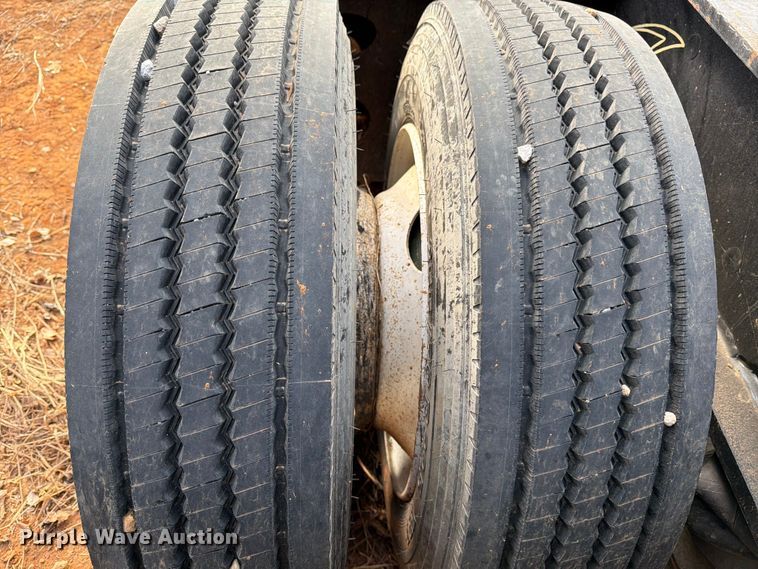 image for item EE1413 1995 Cozad lowboy equipment trailer