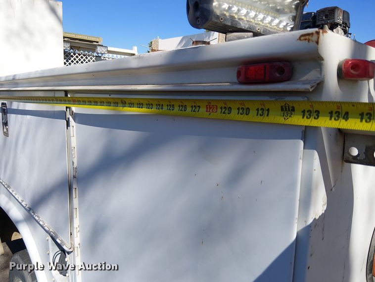 image for item EE5163 2011 Ford F550 Super Duty XL utility / service truck