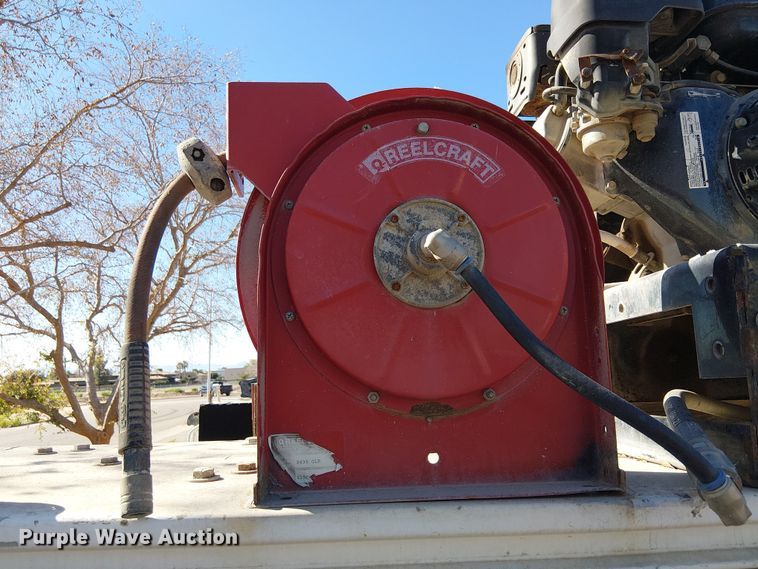 image for item EE5163 2011 Ford F550 Super Duty XL utility / service truck