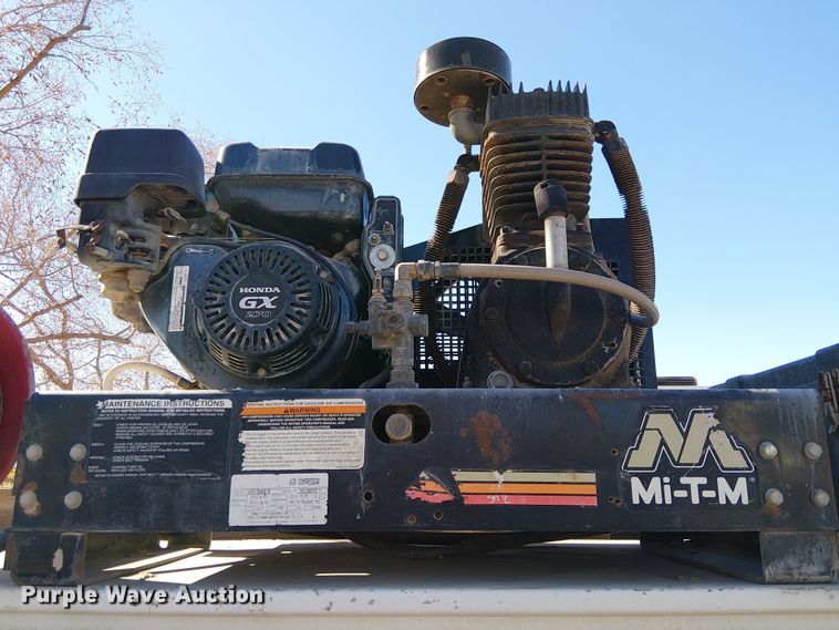 image for item EE5163 2011 Ford F550 Super Duty XL utility / service truck