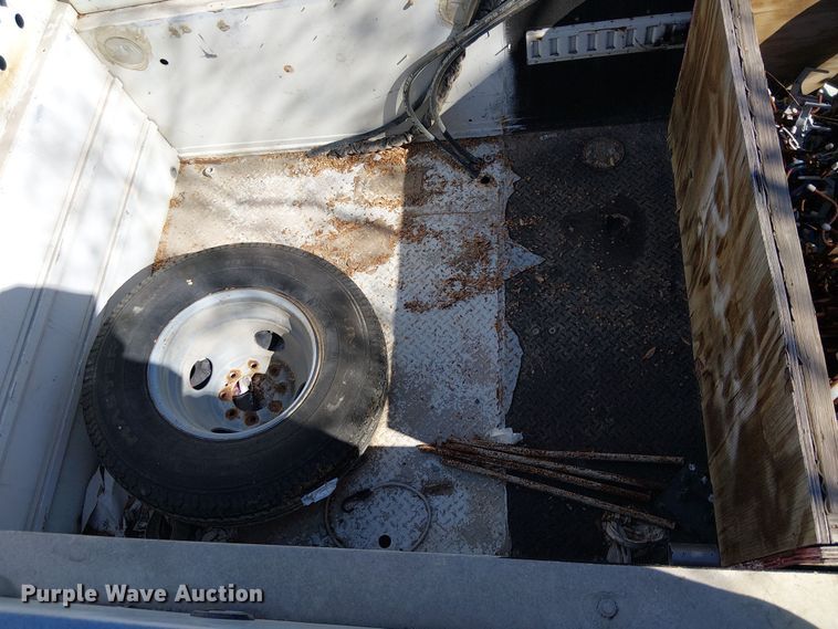 image for item EE5163 2011 Ford F550 Super Duty XL utility / service truck