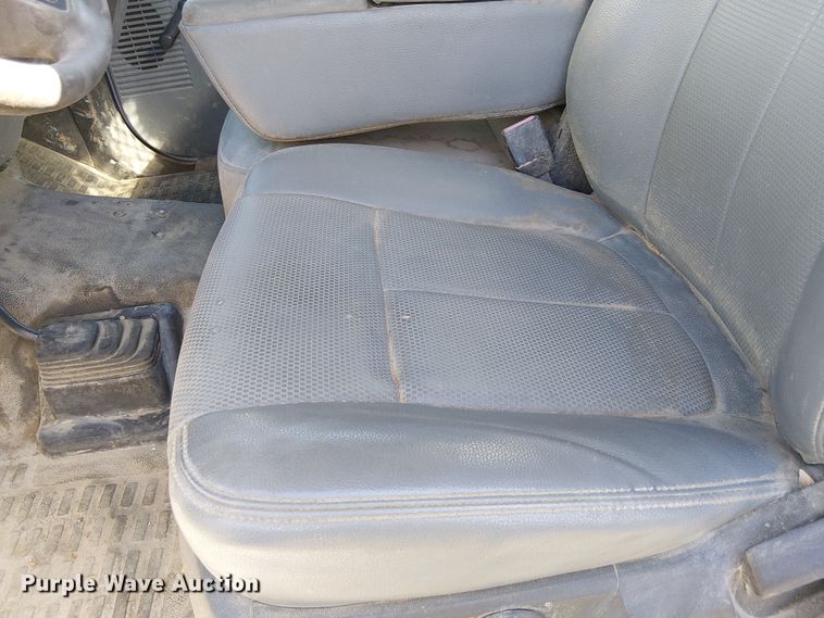 image for item EE5163 2011 Ford F550 Super Duty XL utility / service truck