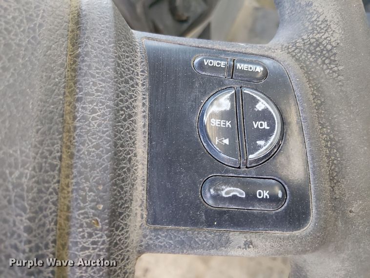 image for item EE5163 2011 Ford F550 Super Duty XL utility / service truck