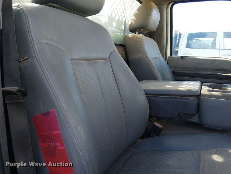 image for item EE5163 2011 Ford F550 Super Duty XL utility / service truck