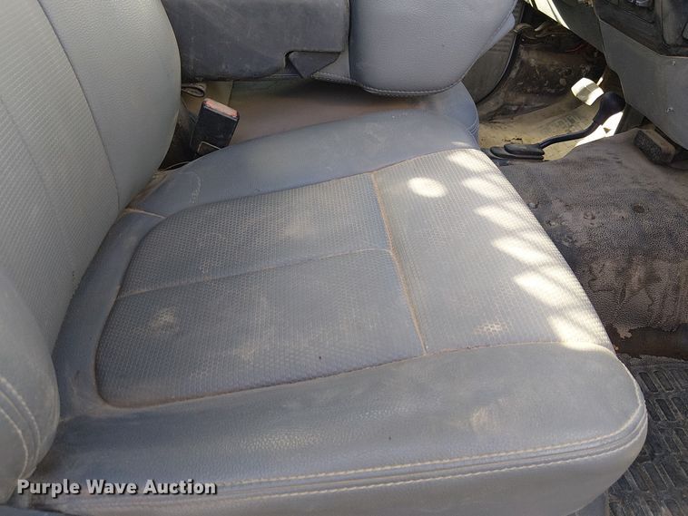 image for item EE5163 2011 Ford F550 Super Duty XL utility / service truck