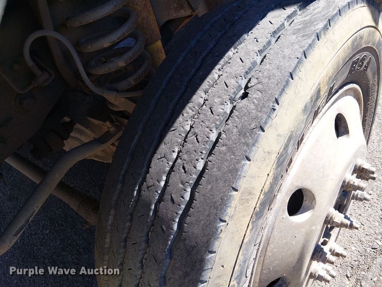 image for item EE5163 2011 Ford F550 Super Duty XL utility / service truck